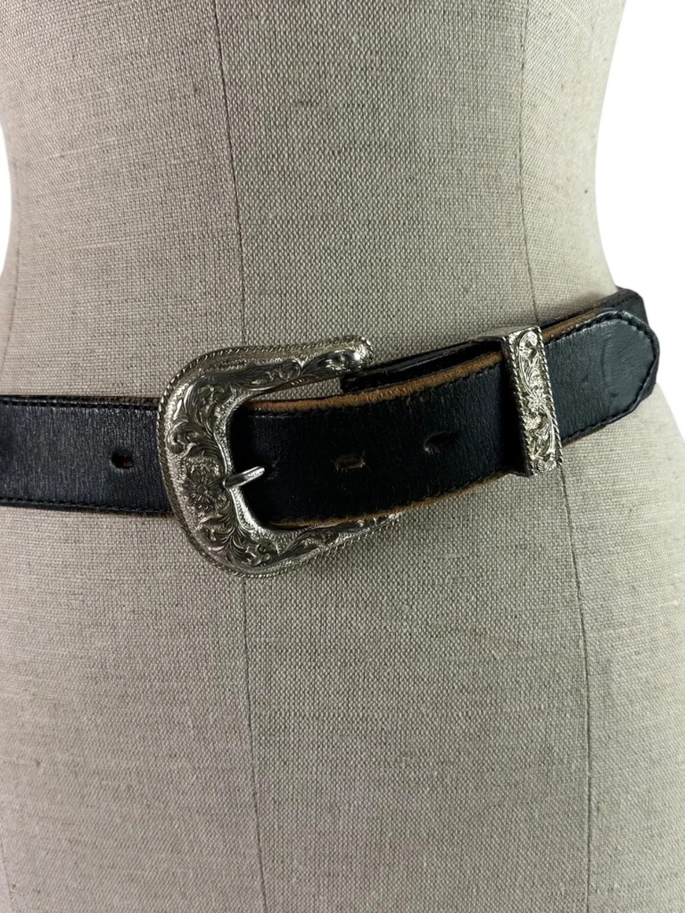 Vintage Black Leather Western Concho Belt Silver Engraved Buckle Boho Size 32